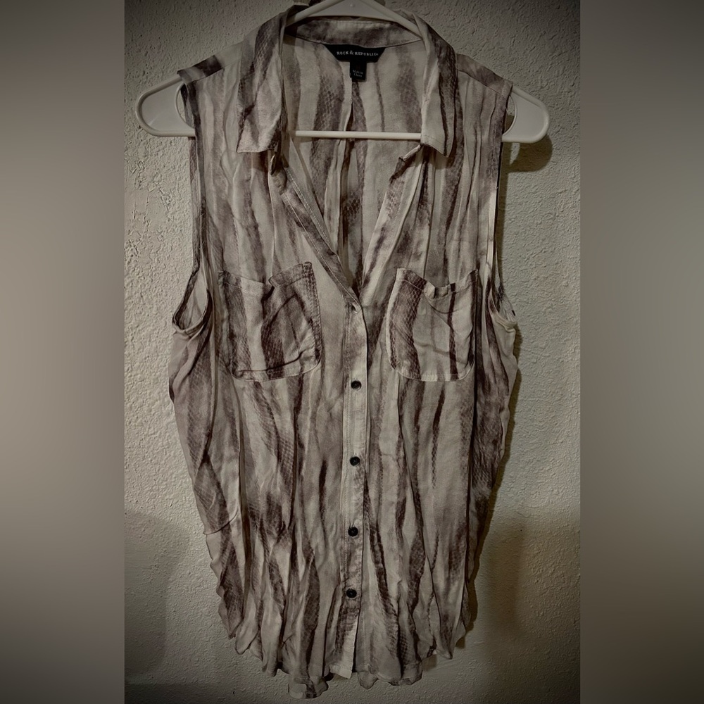 Rock & Republic sleeveless dress shirt